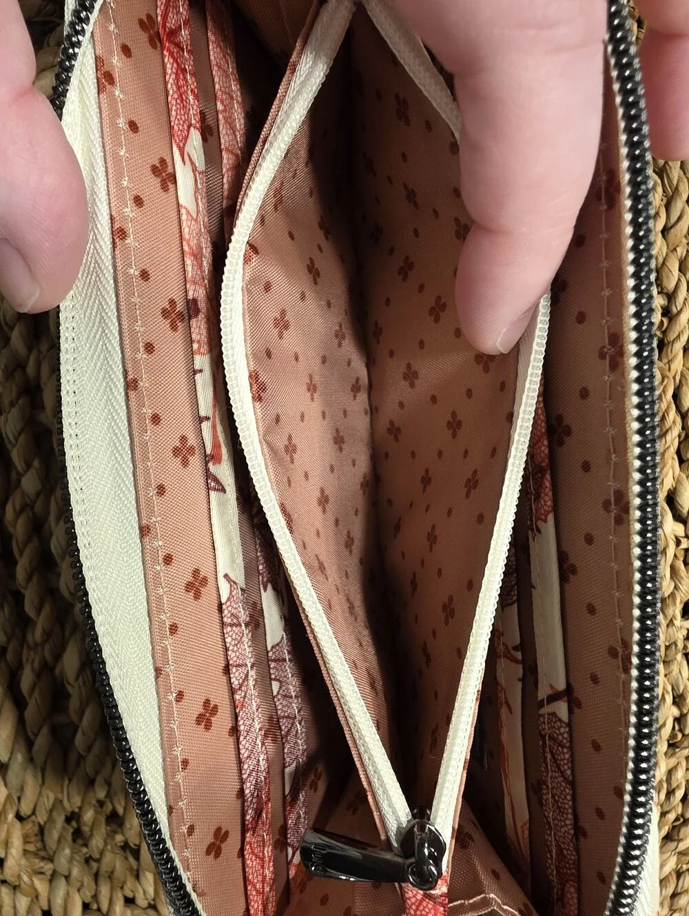 Lug Maples Cream Tendu Zip Around Wallet NWOT